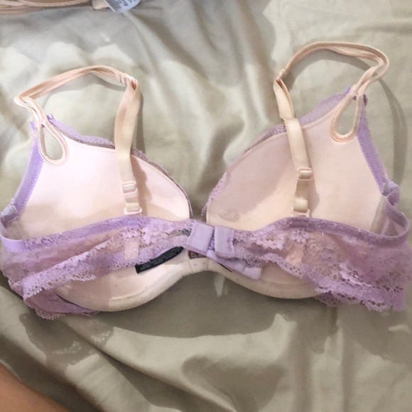 Victoria’s Secret lace push-up bra - Picture 2 of 3